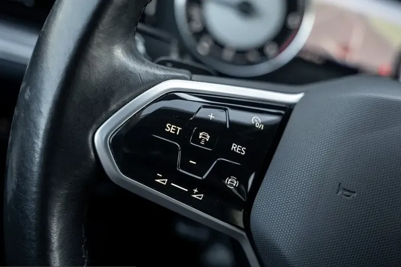 Volkswagen Touareg din 2021 cu 25.979 km - oferta VOL237352 - foto 12