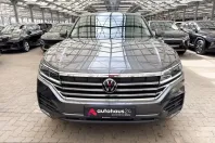 Volkswagen Touareg din 2023 cu 30.404 km - oferta VOL237354 - foto 2