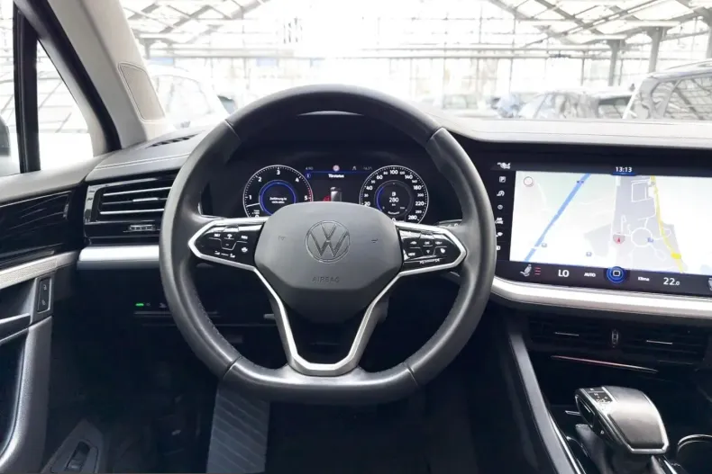 Volkswagen Touareg din 2023 cu 30.404 km - oferta VOL237354 - foto 10