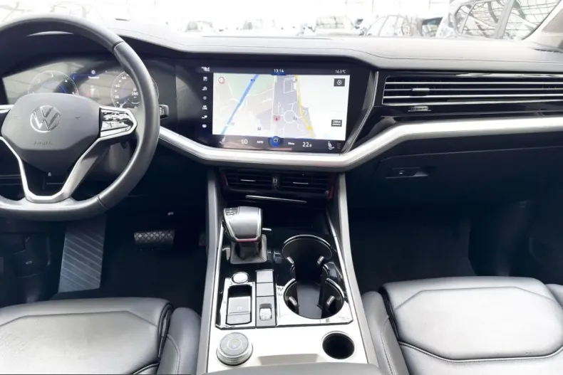 Volkswagen Touareg din 2023 cu 30.404 km - oferta VOL237354 - foto 11