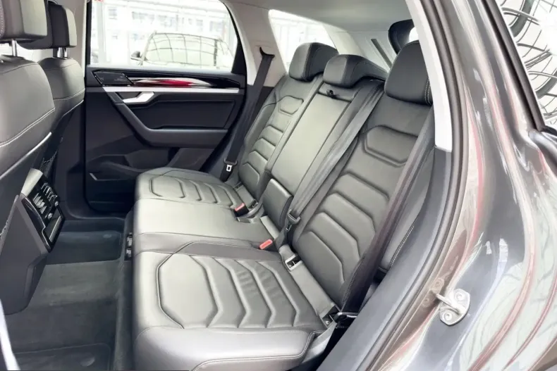 Volkswagen Touareg din 2023 cu 30.404 km - oferta VOL237354 - foto 12