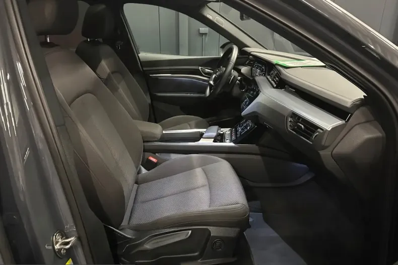 Audi Q8 din 2024 cu 31.000 km - oferta AUD237356 - foto 10