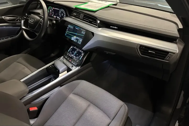 Audi Q8 din 2024 cu 31.000 km - oferta AUD237356 - foto 11