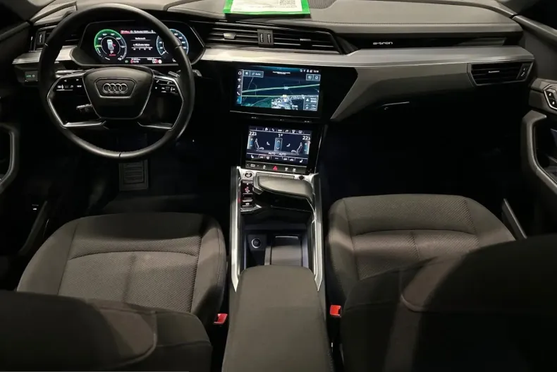 Audi Q8 din 2024 cu 31.000 km - oferta AUD237356 - foto 12