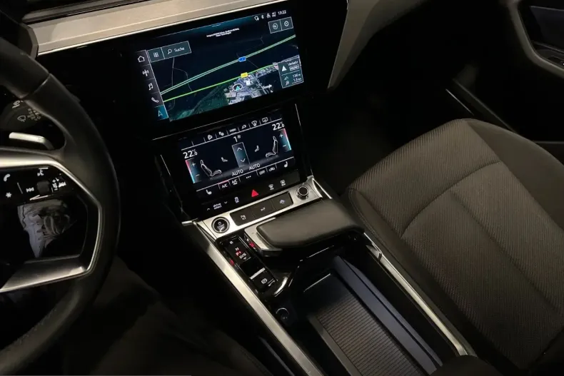 Audi Q8 din 2024 cu 31.000 km - oferta AUD237356 - foto 20