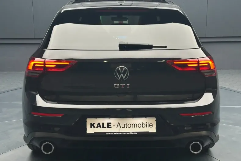 Volkswagen Golf din 2024 cu 30.000 km - oferta VOL237359 - foto 4