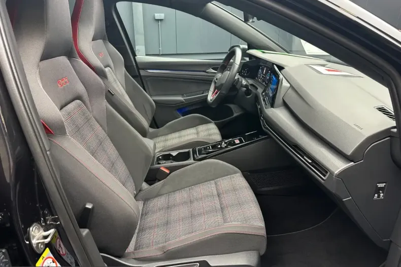 Volkswagen Golf din 2024 cu 30.000 km - oferta VOL237359 - foto 10