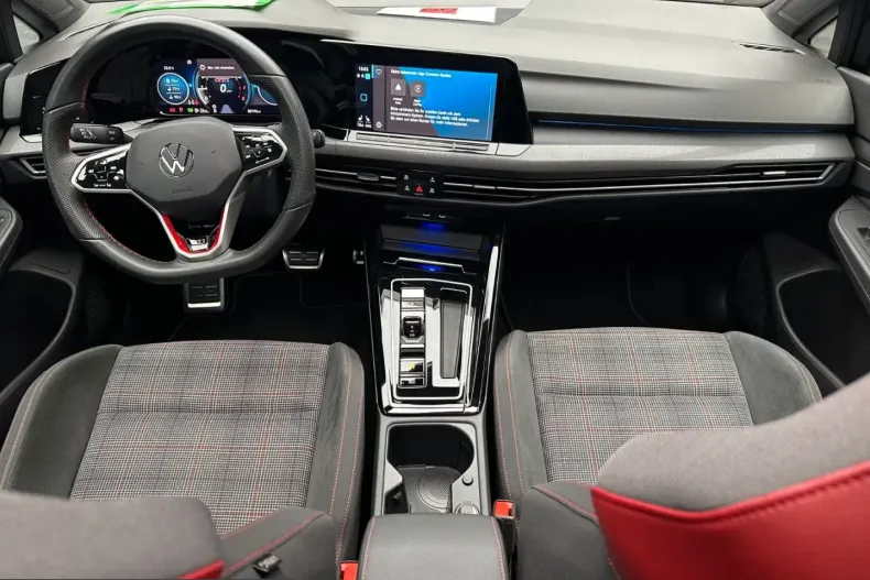 Volkswagen Golf din 2024 cu 30.000 km - oferta VOL237359 - foto 12
