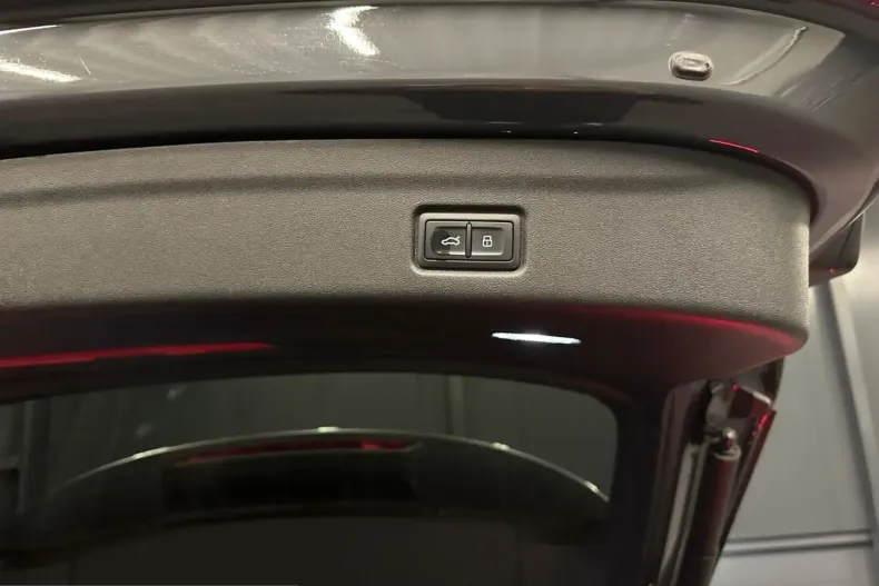 Audi Q6 din 2024 cu 12.000 km - oferta AUD237368 - foto 37