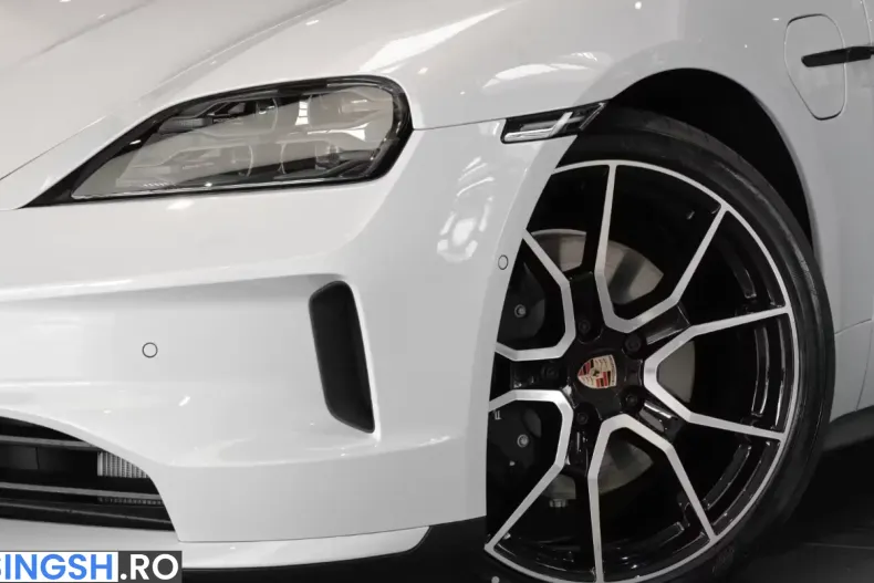 Porsche Taycan din 2026 cu 9.900 km - oferta POR237369 - foto 7