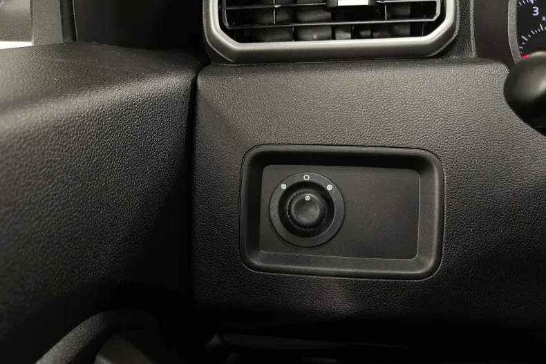 Dacia Duster din 2023 cu 118.298 km - oferta DAC237395 - foto 21