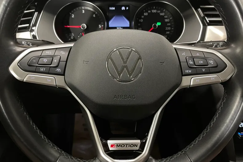 Volkswagen Passat din 2023 cu 172.431 km - oferta VOL237397 - foto 21