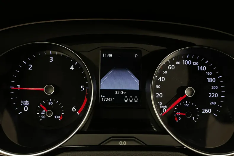 Volkswagen Passat din 2023 cu 172.431 km - oferta VOL237397 - foto 26