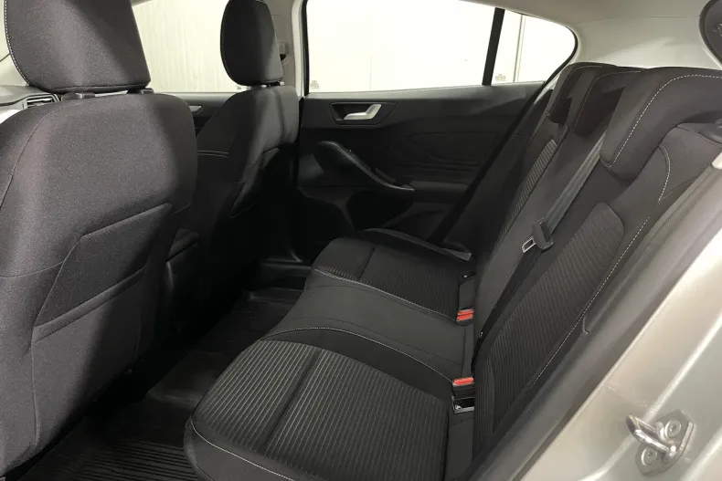 Ford Focus din 2024 cu 68.185 km - oferta FOR237401 - foto 10