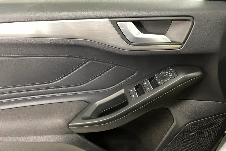 Ford Focus din 2024 cu 68.185 km - oferta FOR237401 - foto 22