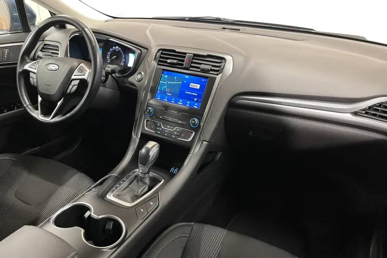 Ford Mondeo din 2022 cu 69.384 km - oferta FOR237402 - foto 8