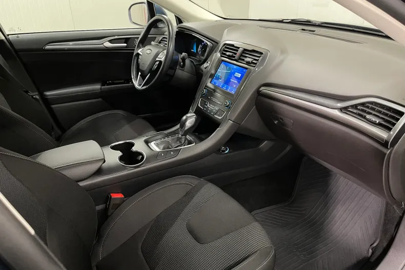 Ford Mondeo din 2022 cu 69.384 km - oferta FOR237402 - foto 10