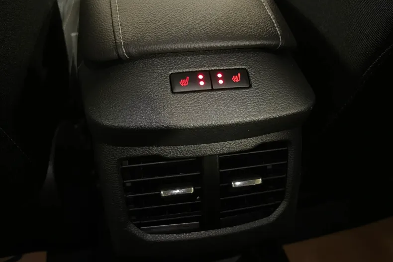 Ford Mondeo din 2022 cu 69.384 km - oferta FOR237402 - foto 21