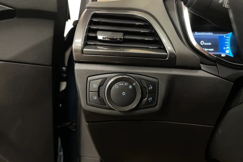 Ford Mondeo din 2022 cu 69.384 km - oferta FOR237402 - foto 25
