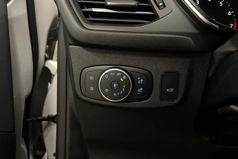 Ford Focus din 2021 cu 64.904 km - oferta FOR237404 - foto 24