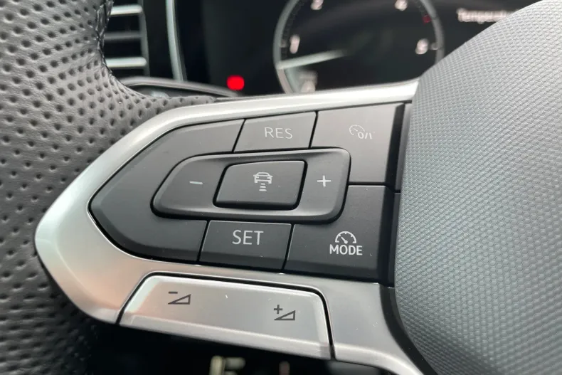 Volkswagen Touareg din 2026 cu 1 km - oferta VOL237405 - foto 28