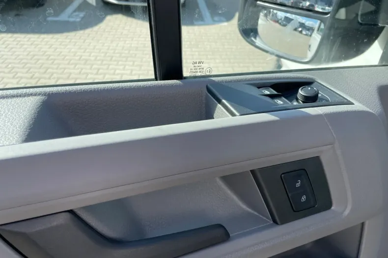 Volkswagen Crafter din 2025 cu 1 km - oferta VOL237406 - foto 8