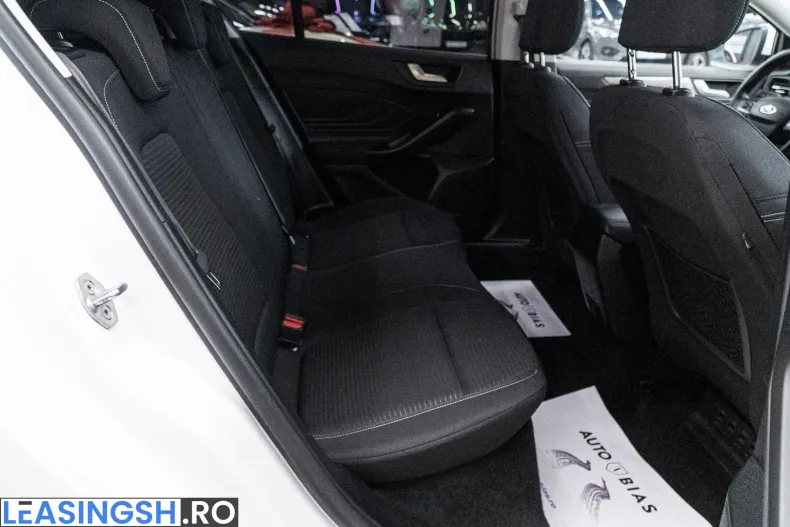 Ford Focus din 2023 cu 120.000 km - oferta FOR237422 - foto 8