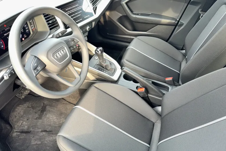 Audi A1 din 2025 cu 2.200 km - oferta AUD237438 - foto 9