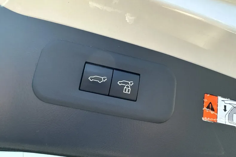 Lexus Seria NX din 2023 cu 111.923 km - oferta LEX237440 - foto 23