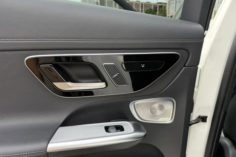 Mercedes-Benz GLC (Clasa GLC) din 2023 cu 26.500 km - oferta MER237442 - foto 15
