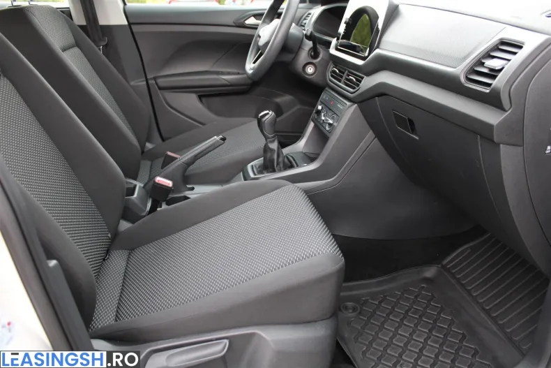 Volkswagen T-Cross din 2024 cu 15.798 km - oferta VOL237456 - foto 14