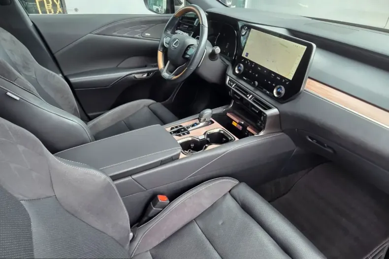 Lexus RX 450 din 2024 cu 45.995 km - oferta LEX237485 - foto 11