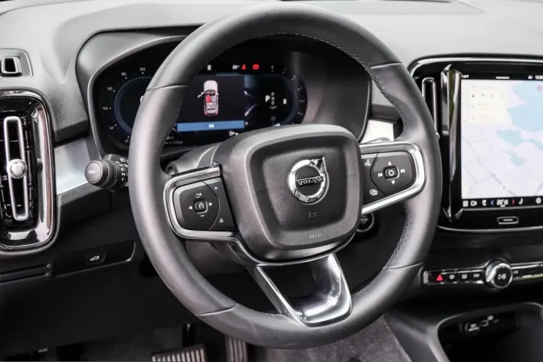 Volvo XC40 din 2024 cu 39.354 km - oferta VOL237488 - foto 8
