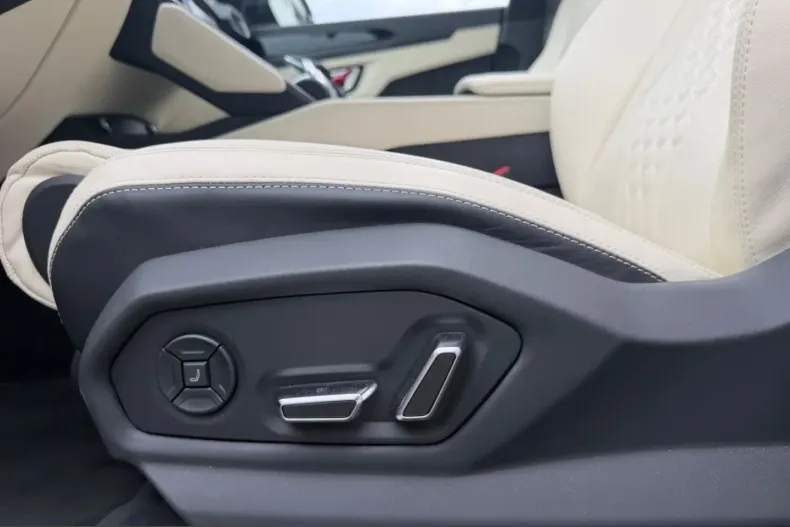 Lamborghini Urus din 2023 cu 19.450 km - oferta LAM237508 - foto 29