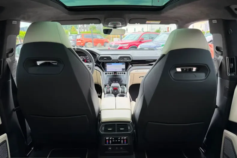 Lamborghini Urus din 2023 cu 19.450 km - oferta LAM237508 - foto 39