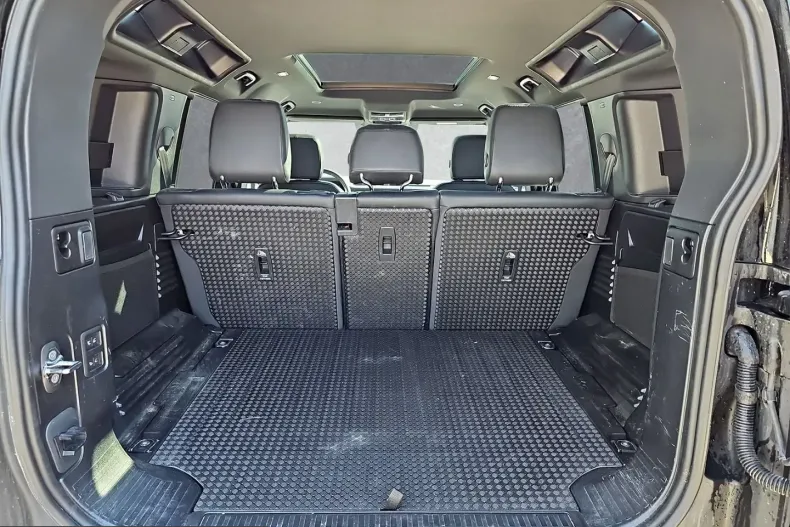 Land Rover Defender din 2024 cu 27.000 km - oferta LAN237517 - foto 11
