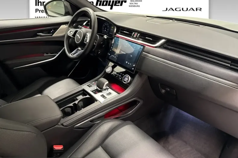 Jaguar F-Pace din 2025 cu 24.650 km - oferta JAG237525 - foto 4