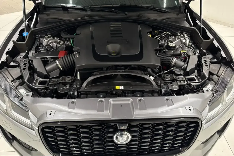 Jaguar F-Pace din 2025 cu 24.650 km - oferta JAG237525 - foto 12
