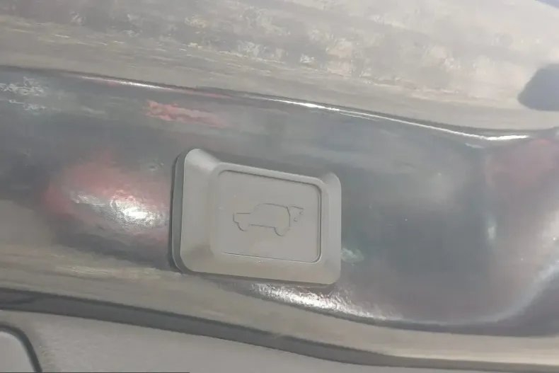 Toyota RAV4 din 2022 cu 84.020 km - oferta TOY237527 - foto 8