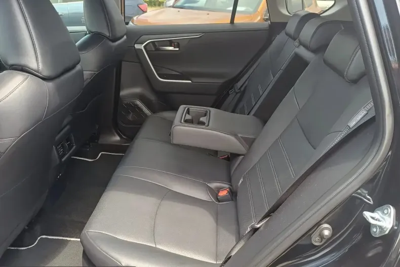 Toyota RAV4 din 2022 cu 84.020 km - oferta TOY237527 - foto 10