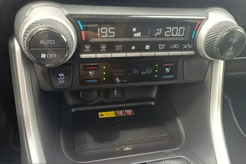 Toyota RAV4 din 2022 cu 84.020 km - oferta TOY237527 - foto 23