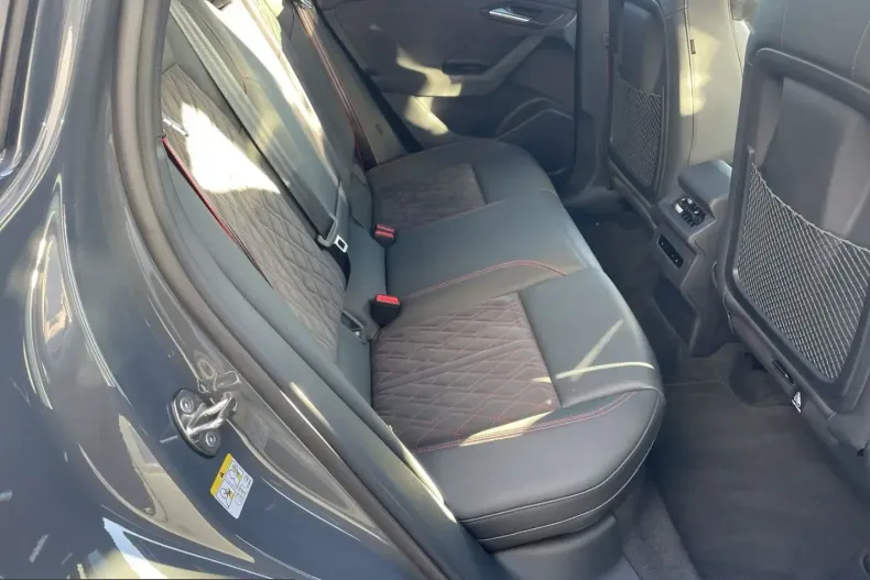 Audi SQ6 din 2025 cu 10.779 km - oferta AUD237541 - foto 8