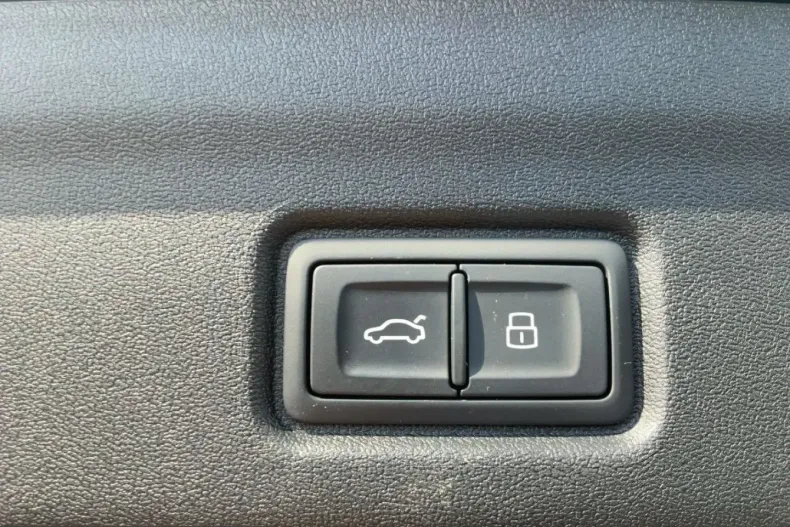 Audi SQ6 din 2025 cu 14.228 km - oferta AUD237542 - foto 14