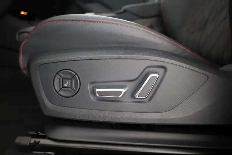 Audi SQ6 din 2025 cu 14.640 km - oferta AUD237544 - foto 22