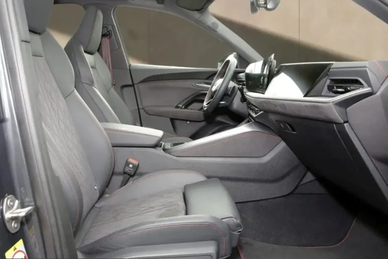 Audi SQ5 din 2025 cu 5.900 km - oferta AUD237545 - foto 9