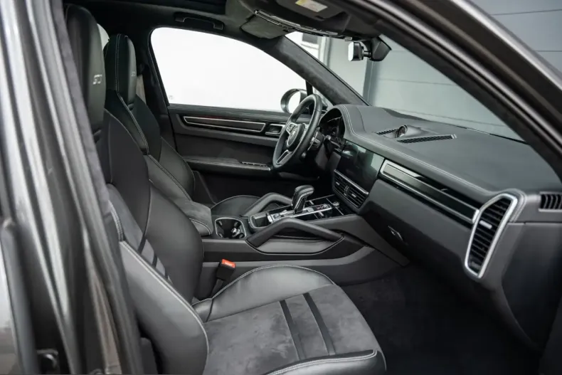 Porsche Cayenne din 2023 cu 9.750 km - oferta POR237550 - foto 26