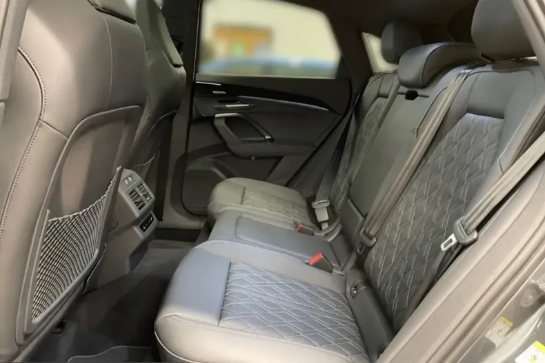 Audi SQ5 din 2025 cu 22.800 km - oferta AUD237553 - foto 14