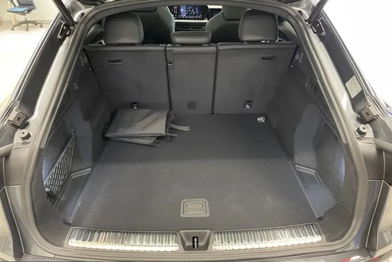 Audi SQ5 din 2025 cu 22.800 km - oferta AUD237553 - foto 17