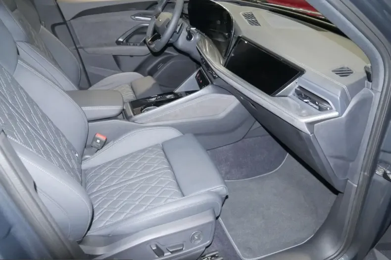 Audi SQ5 din 2025 cu 6.500 km - oferta AUD237554 - foto 7