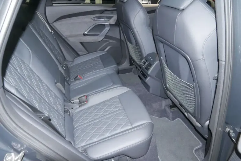 Audi SQ5 din 2025 cu 6.500 km - oferta AUD237554 - foto 8
